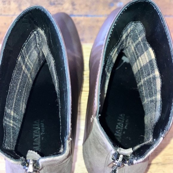 Aquatalia. Brown leather and suede booties. - Picture 6 of 13